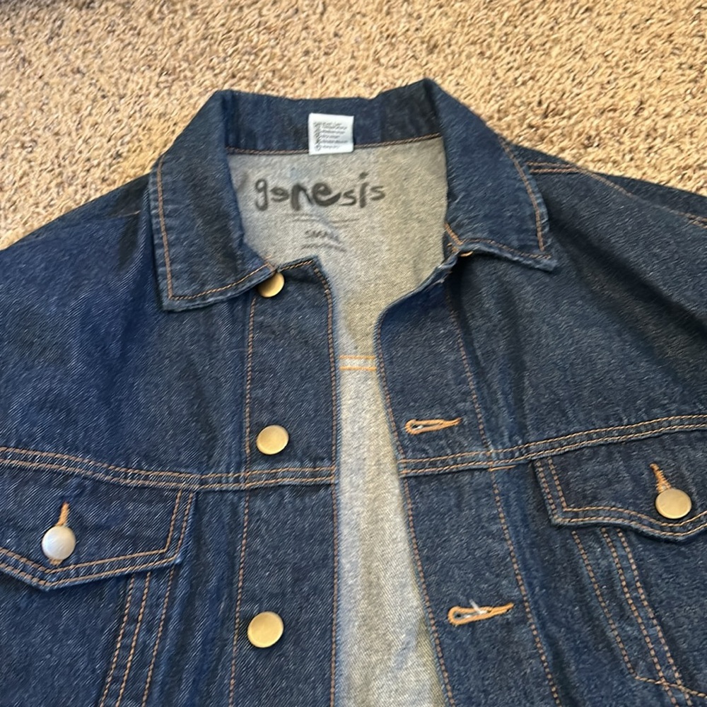 Men’s small denim jacket. Genesis wind and wuthering print on backside - Picture 2 of 4